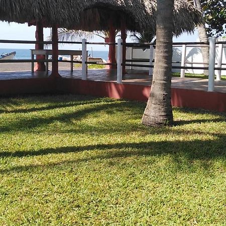 Villa Tortugas Monterrico Exteriör bild