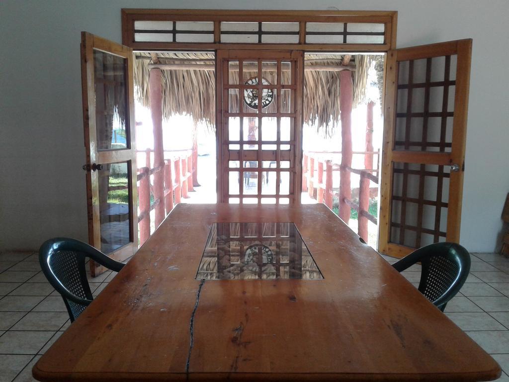 Villa Tortugas Monterrico Exteriör bild