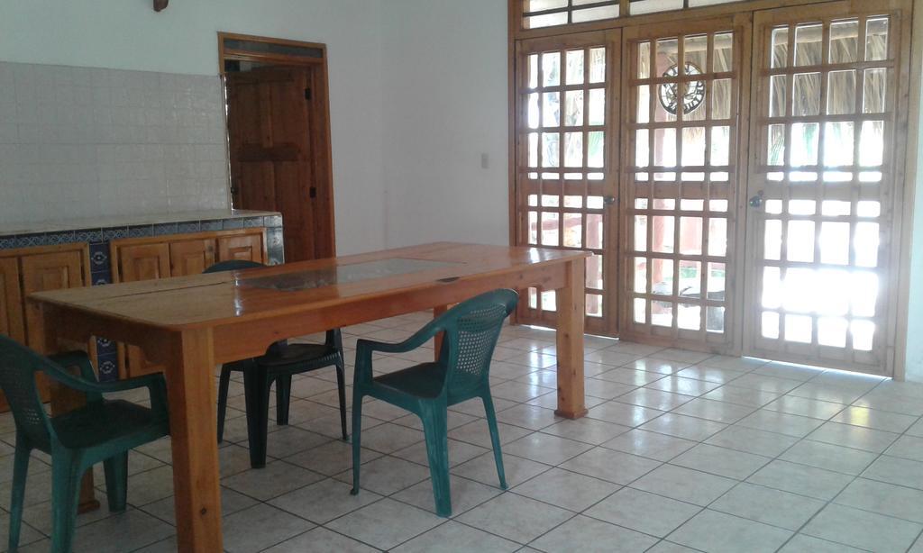 Villa Tortugas Monterrico Exteriör bild